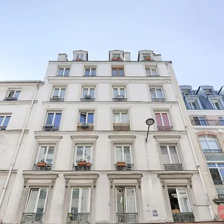Daire Republique Canal St Martin Charming